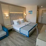Royal Bay & Aqua Park מלון 4*
