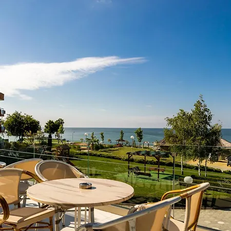 Royal Bay & Aqua Park 4*