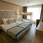 Royal Bay & Aqua Park 4*