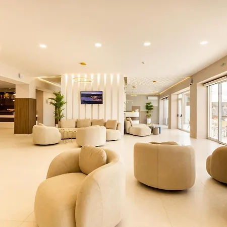 Готель Royal Bay & Aqua Park 4*