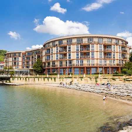 Royal Bay & Aqua Park 발치크