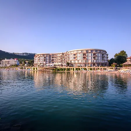 Royal Bay & Aqua Park 4*