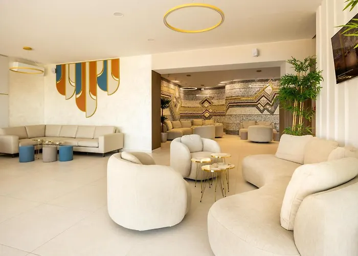 מלון Royal Bay & Aqua Park בלצ'יק