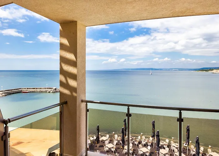 Royal Bay & Aqua Park מלון