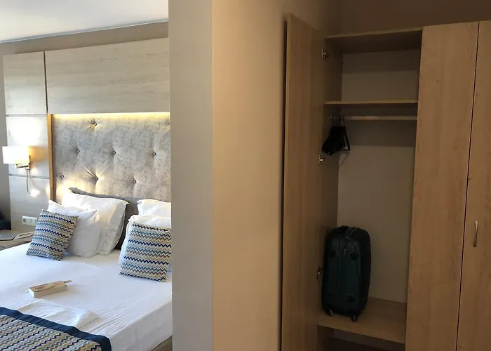 Royal Bay & Aqua Park 4* בלצ'יק