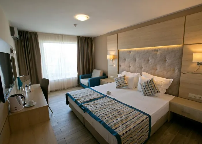 מלון Royal Bay & Aqua Park בלצ'יק